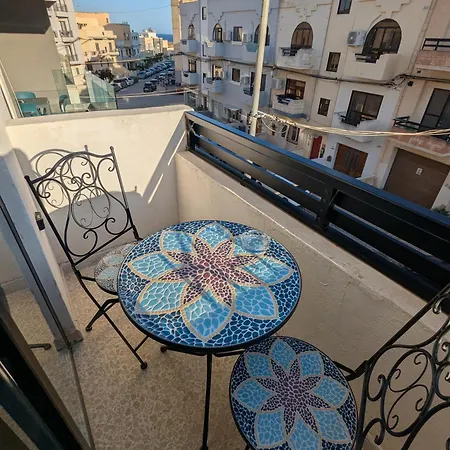 Fly Dodo Summer Apartment